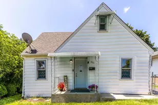 1506 N East End Ave, Round Lake Beach, IL 60073 - Photo 1