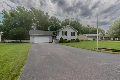 209 N Pleasant Street, Ohio, IL 61349 - Photo 2