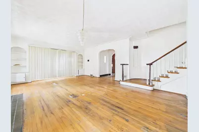 8156 S Paxton Avenue, Chicago, IL 60617 - Photo 4