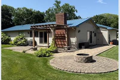 3002 Meadowbrook Court, Champaign, IL 61822 - Photo 2
