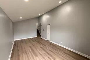 4340 Mayfair Ct, Country Club Hills, IL 60478 - Photo 2