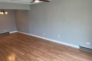 880 E Old Willow Rd, Prospect Heights, IL 60070 - Photo 6