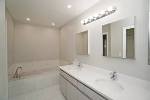 229 Willow Pkwy, Buffalo Grove, IL 60089 - Photo 14