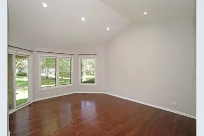 229 Willow Parkway, Buffalo Grove, IL 60089 - Photo 12