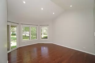 229 Willow Pkwy, Buffalo Grove, IL 60089 - Photo 12