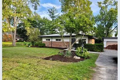 [Address not provided], La Grange Highlands, IL 60525 - Photo 1
