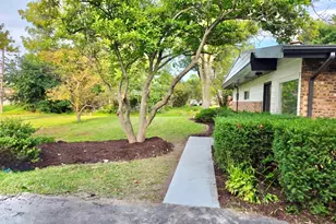 [Address not provided], La Grange Highlands, IL 60525 - Photo 2