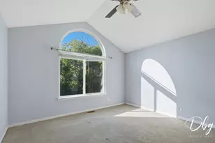 60 W Dahlia Ln, Round Lake Beach, IL 60073 - Photo 22