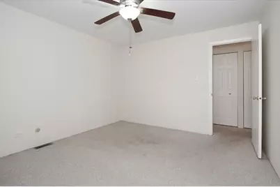 1010 Glastonbury Lane, Schaumburg, IL 60193 - Photo 16