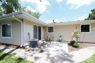 1010 Glastonbury Ln, Schaumburg, IL 60193 - Photo 24