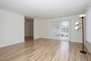 1010 Glastonbury Ln, Schaumburg, IL 60193 - Photo 6