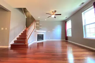 2279 Barrington Dr E, Aurora, IL 60503 - Photo 2