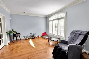 310 N County Line Rd, Hinsdale, IL 60521 - Photo 6