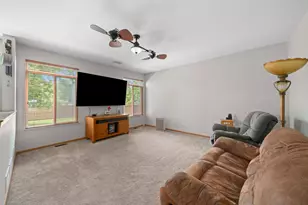 6922 Sahara Dr, Plainfield, IL 60586 - Photo 2