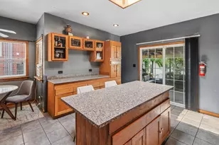 2016 N Whipple St, Chicago, IL 60647 - Photo 10
