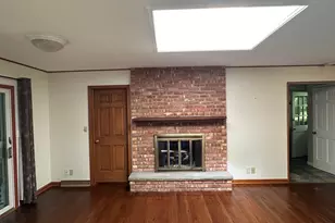 7409 Chesterfield Rd, Crystal Lake, IL 60012 - Photo 4