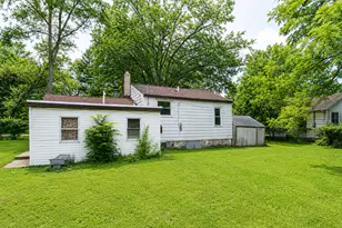403 Maplewood Dr, Lakemoor, IL 60051 - Photo 2
