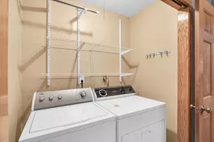 1009 N West Street N, Leroy, IL 61752 - Photo 16