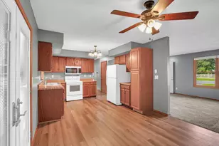 1009 N West Street N, Leroy, IL 61752 - Photo 10