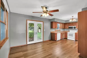1009 N West Street N, Leroy, IL 61752 - Photo 8