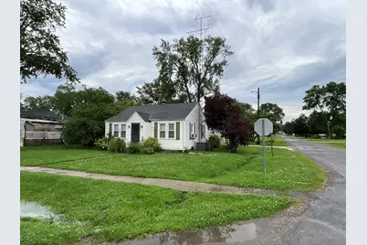 213 Maple Street, Odin, IL 62870 - Photo 1