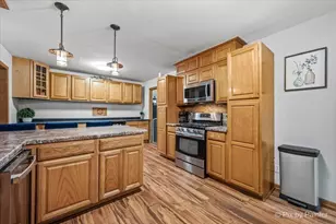 515 Kishwaukee St, Marengo, IL 60152 - Photo 6