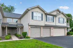 7016 S Stratton Ln, Gurnee, IL 60031 - Photo 2