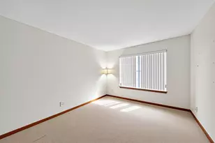 7016 S Stratton Ln, Gurnee, IL 60031 - Photo 14