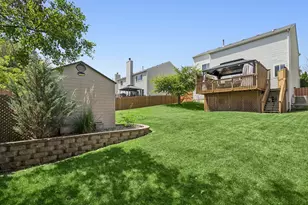 879 Sioux Dr, Round Lake Heights, IL 60073 - Photo 18