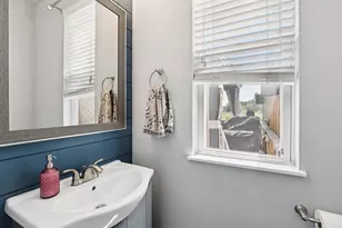 879 Sioux Dr, Round Lake Heights, IL 60073 - Photo 8