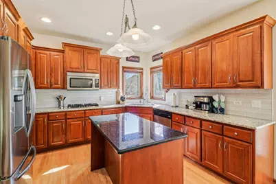 143 Pineridge Drive S, Oswego, IL 60543 - Photo 8