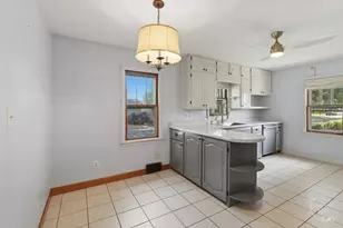 312 S Blaine Ave, Bradley, IL 60915 - Photo 10