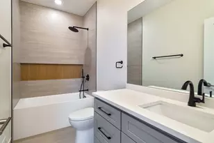 4938 W Medill Ave, Chicago, IL 60639 - Photo 14