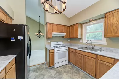1327 Northgate Drive, Bartlett, IL 60103 - Photo 10