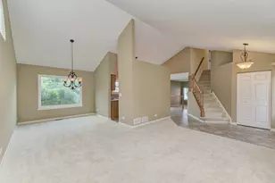 1327 Northgate Dr, Bartlett, IL 60103 - Photo 4