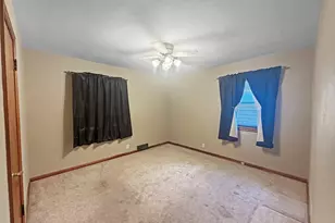 720 W American St, Freeport, IL 61032 - Photo 8