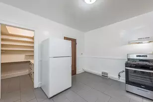 419 Hickory St, Waukegan, IL 60085 - Photo 16