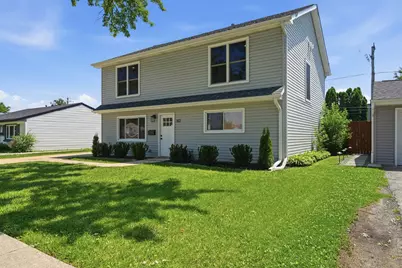 163 W Manchester Drive, Wheeling, IL 60090 - Photo 1