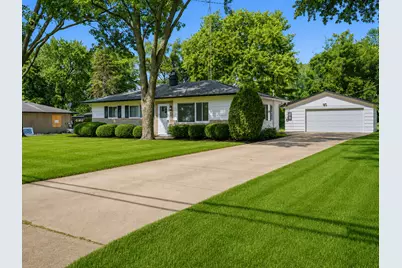 1203 N Chapel Hill Road, McHenry, IL 60051 - Photo 2