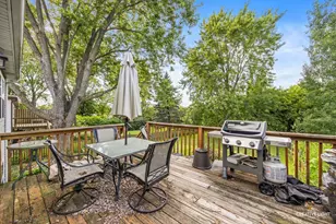 105 Meadows Dr, Sugar Grove, IL 60554 - Photo 12