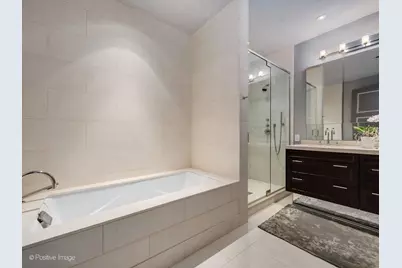 118 E Erie Street #21B, Chicago, IL 60611 - Photo 18