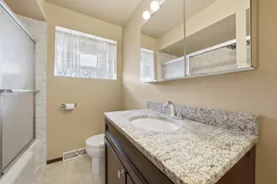 15201 Sunset Dr, Dolton, IL 60419 - Photo 12