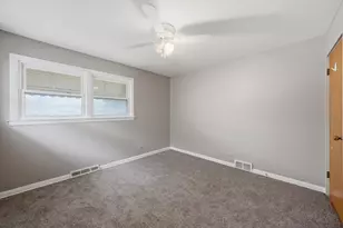 15201 Sunset Dr, Dolton, IL 60419 - Photo 18