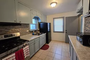 614 N Butrick St, Waukegan, IL 60085 - Photo 16