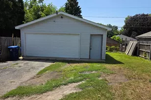 614 N Butrick St, Waukegan, IL 60085 - Photo 26
