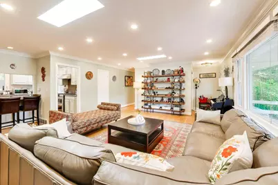 1884 Penfold Place, Northbrook, IL 60062 - Photo 4