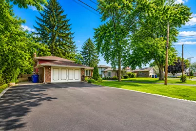 10706 S Neenah Avenue, Worth, IL 60482 - Photo 2