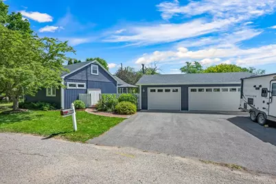 209 Eastwood Court, Barrington, IL 60010 - Photo 2