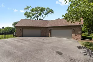 419 Caesar Dr, Barrington Hills, IL 60010 - Photo 42