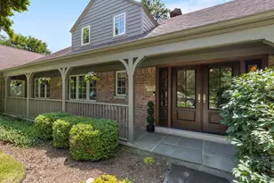 419 Caesar Dr, Barrington Hills, IL 60010 - Photo 4